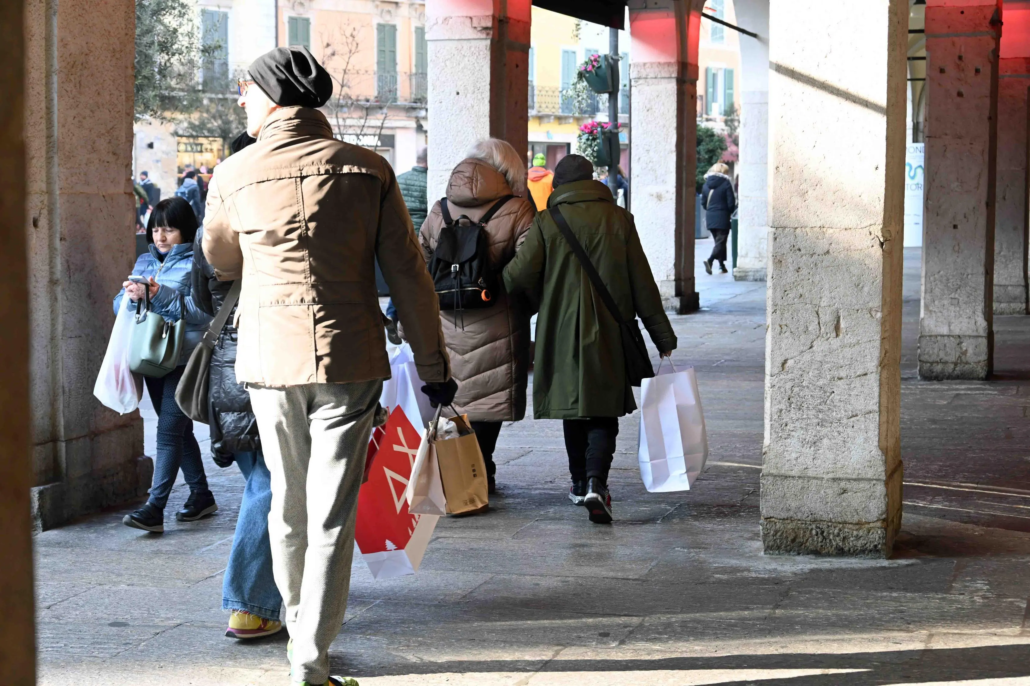 Anche a Bresia sono iniziati i saldi invernali