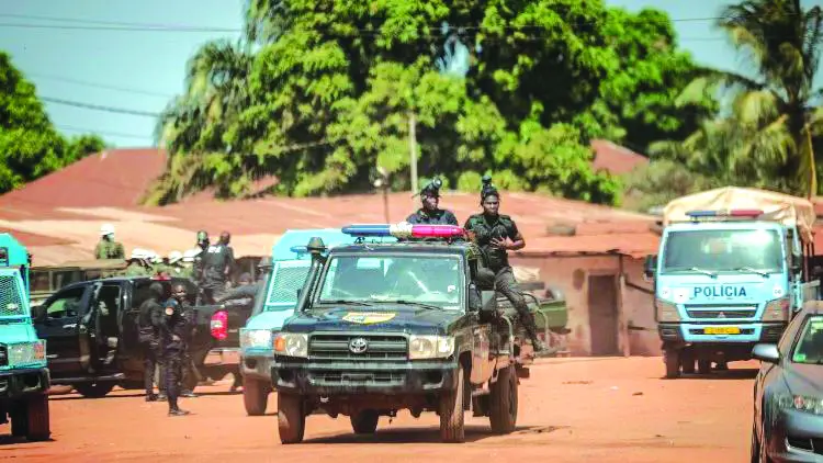 Forze di sicurezza in Guinea Bissau - Foto Ansa © www.giornaledibrescia.it