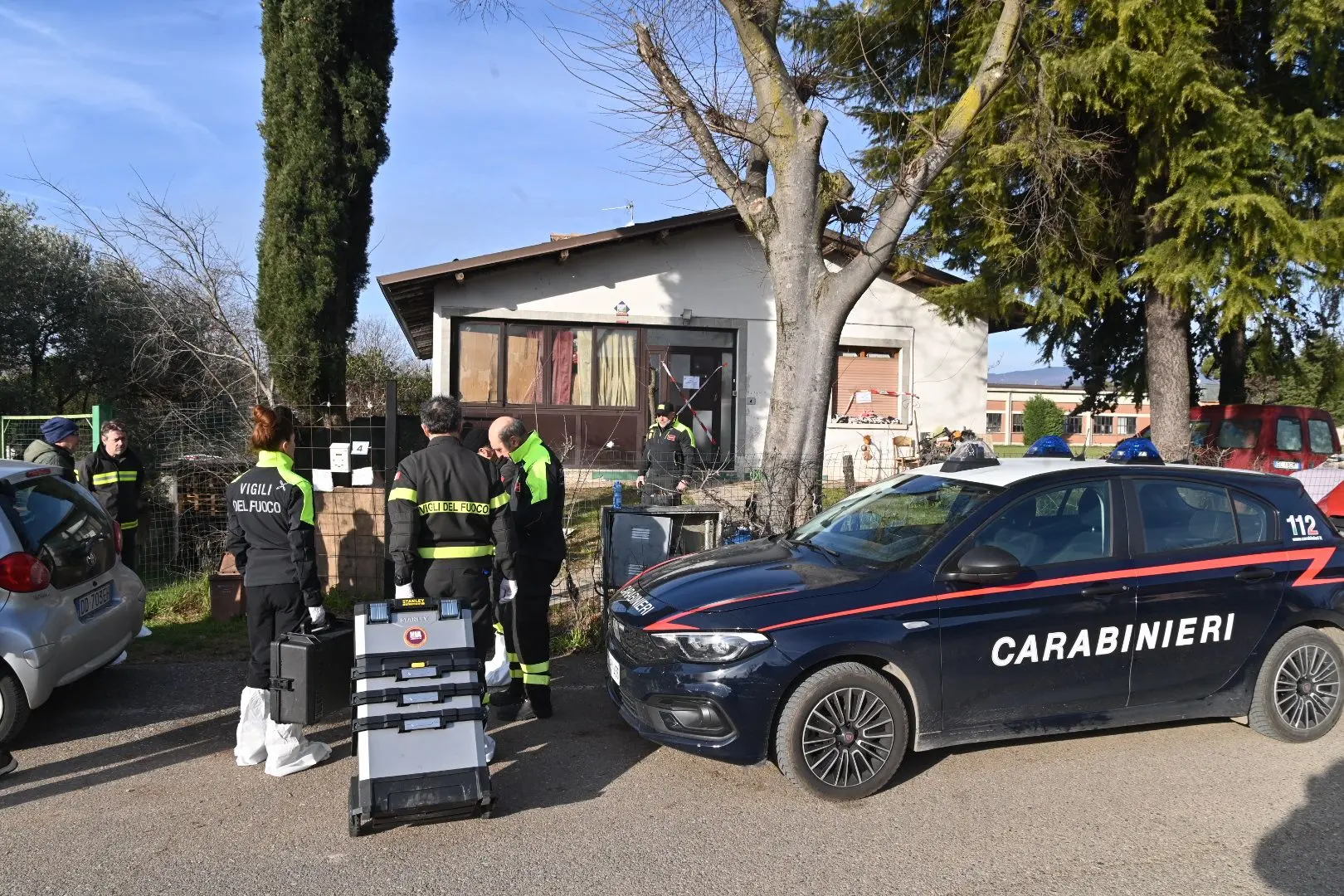 Bimbo morto per monossido, ispezione nella villetta di Calvagese
