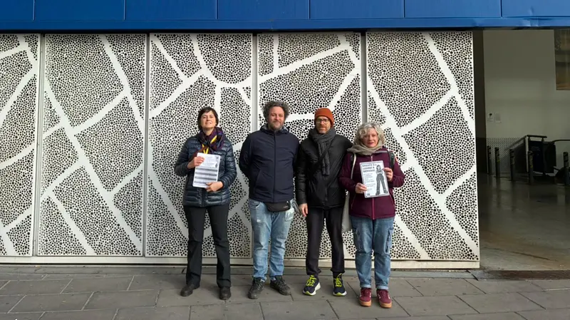 Lo sciopero dei lavoratori di Ikea - © www.giornaledibrescia.it