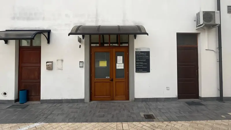 Lo studio medico in cui è stato trovato senza vita il dottor Sardaro © www.giornaledibrescia.it