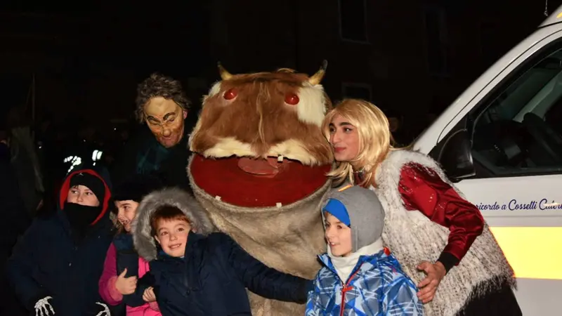 Il Badalisc durante la festa del 2025