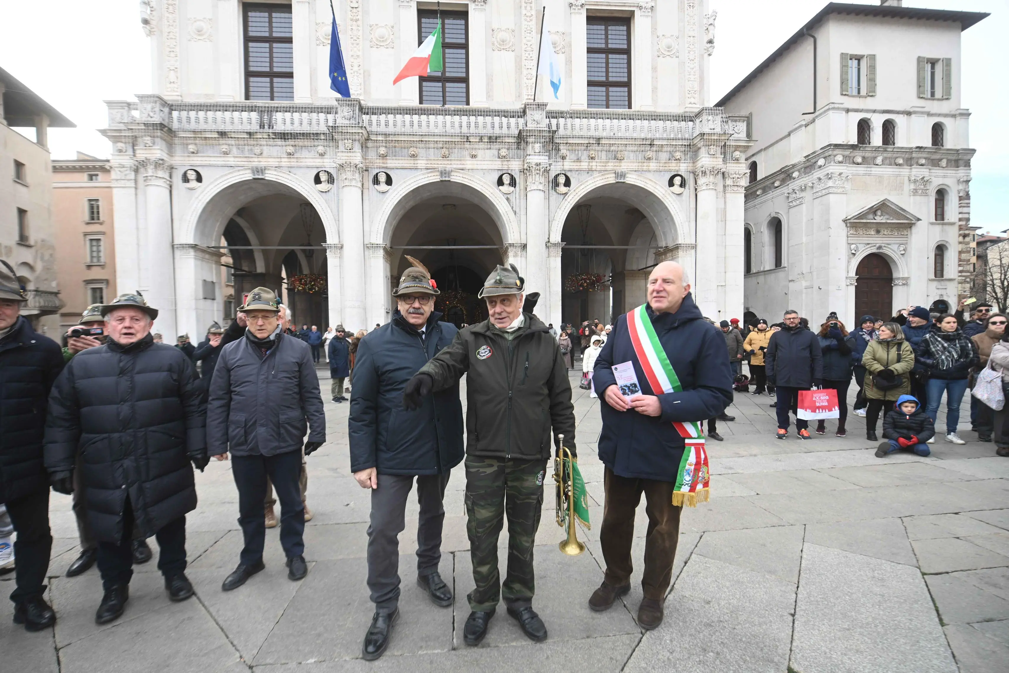 Epifania, i tradizionali auguri degli Alpini in città