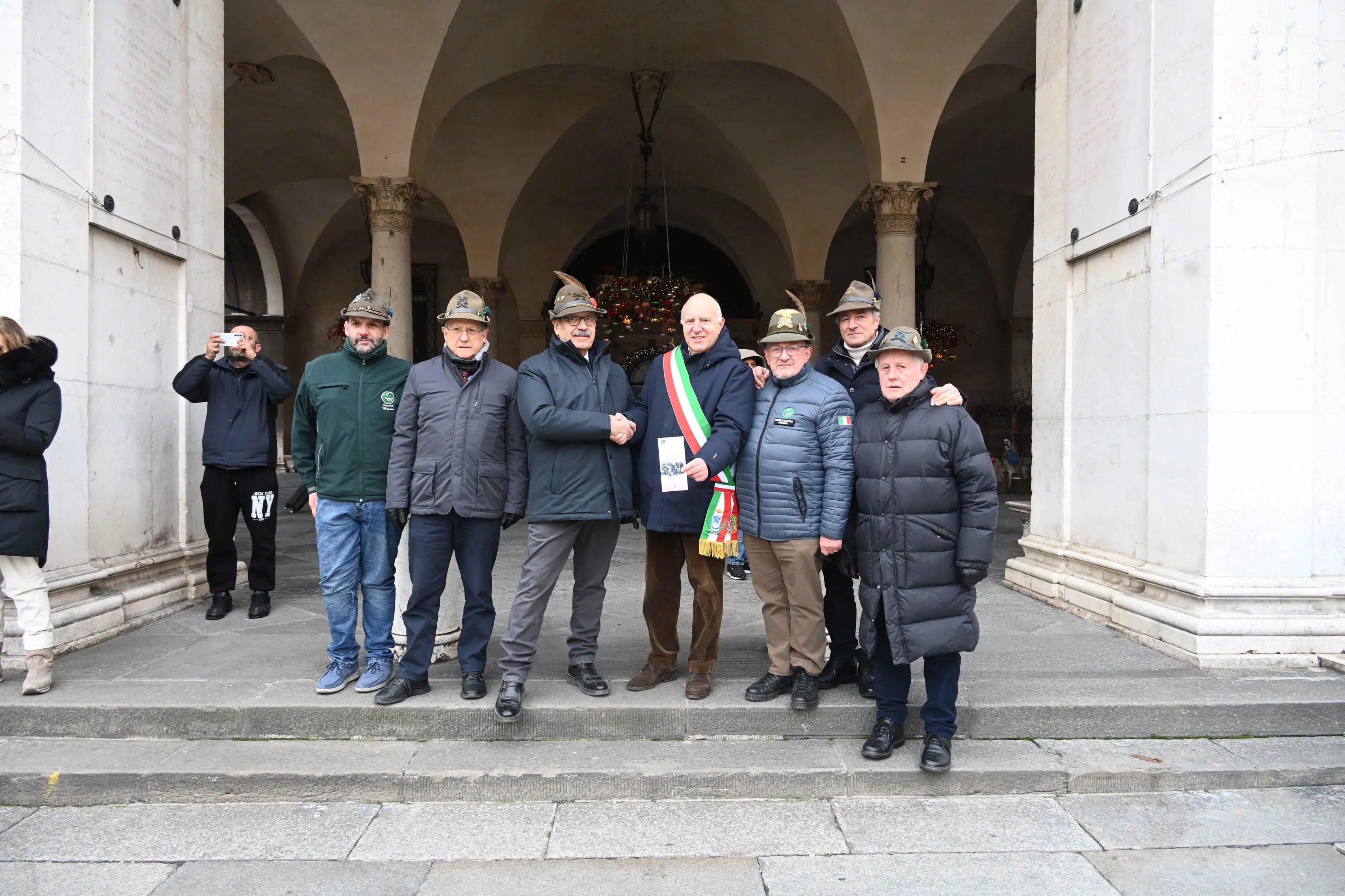 Epifania, i tradizionali auguri degli Alpini in città