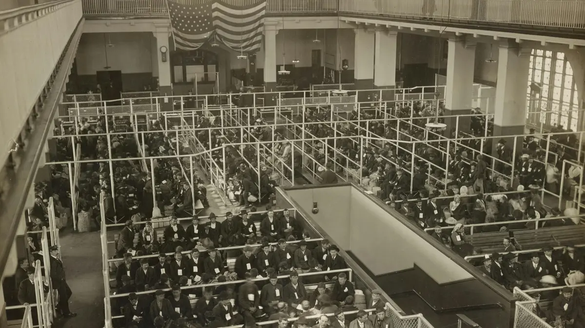 Migranti in arrivo a Ellis Island