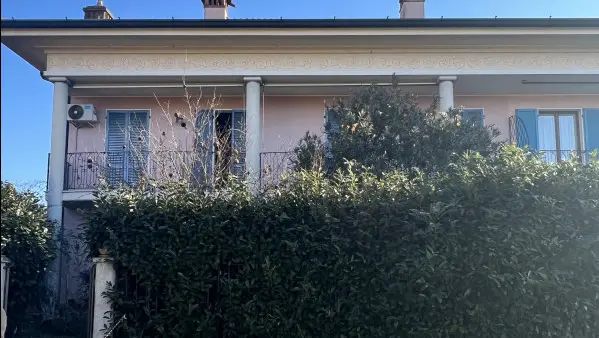 L'esterno della casa - © www.giornaledibrescia.it