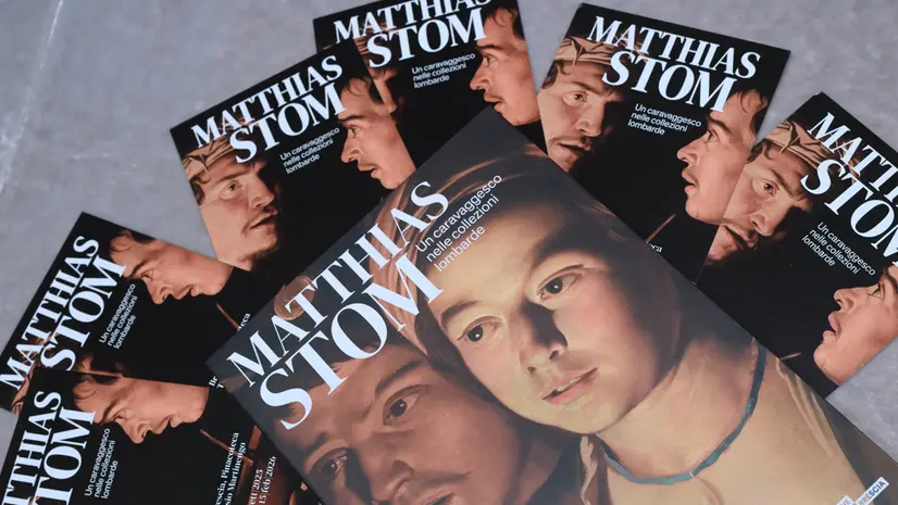 Le locandine della mostra di Matthias Stom - Foto New Reporter Favretto © www.giornaledibrescia.it