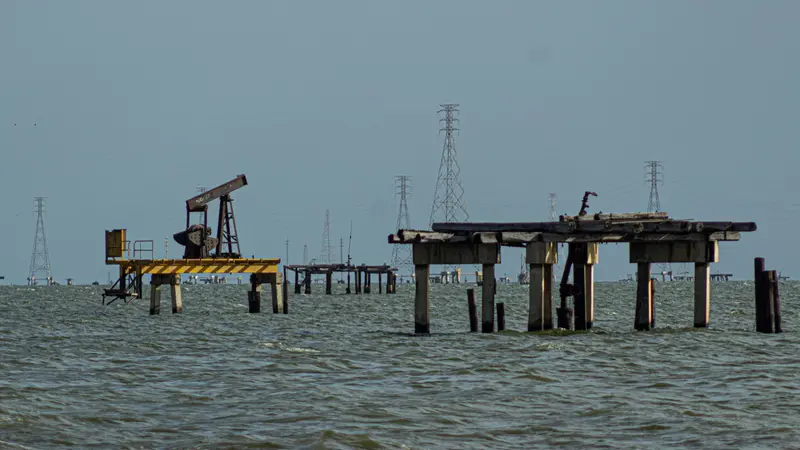 Piattaforme petrolifere in Venezuela - Foto Epa © www.giornaledibrescia.it