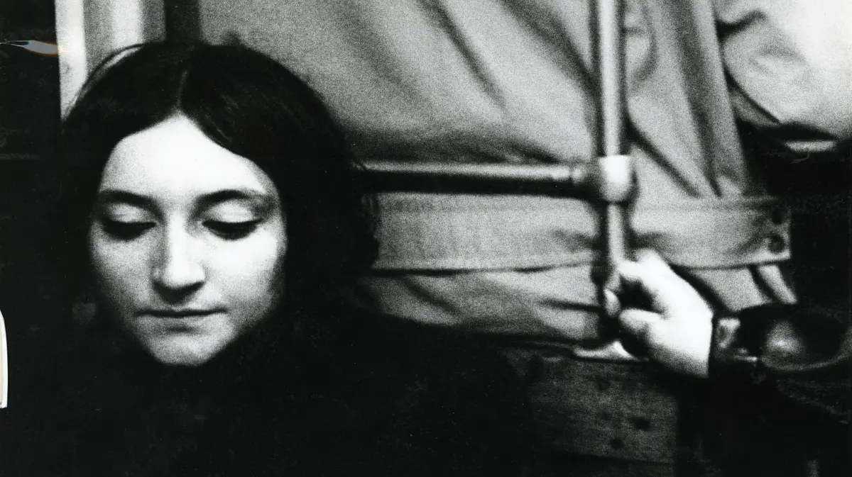 Lisetta Carmi, Metropolitain Paris, 1965 © Martini & Ronchetti courtesy archivio Lisetta Carmi