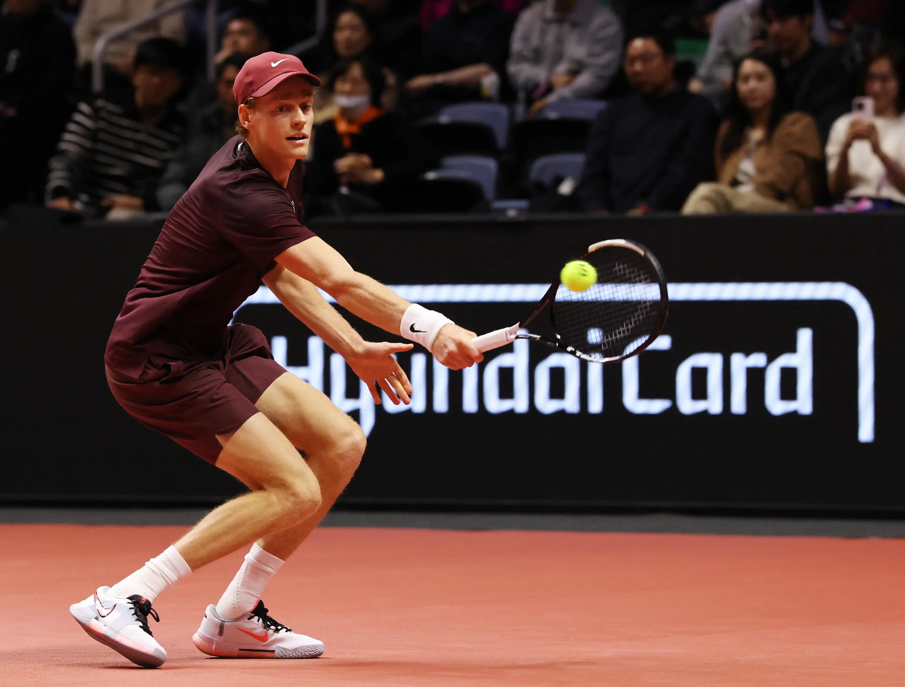 epa12639893 Jannik Sinner of Italy in action against Carlos Alcaraz of Spain during the Hyundai Card Super Match in Incheon, South Korea, 10 January 2026. EPA/HAN MYUNG-GU
