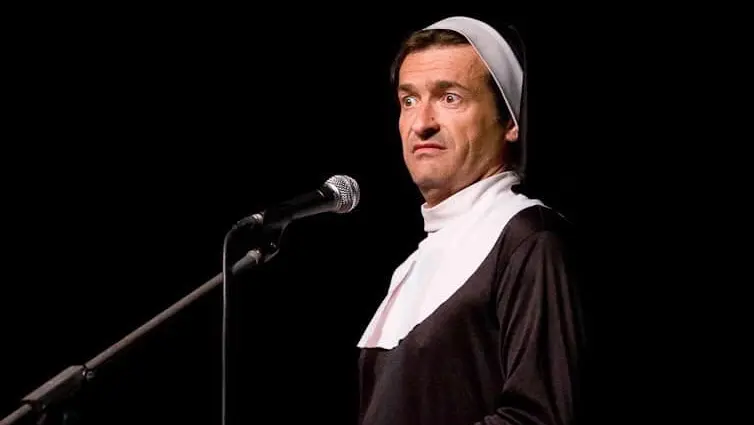 Giorgio Zanetti nei panni di Suor Letizia