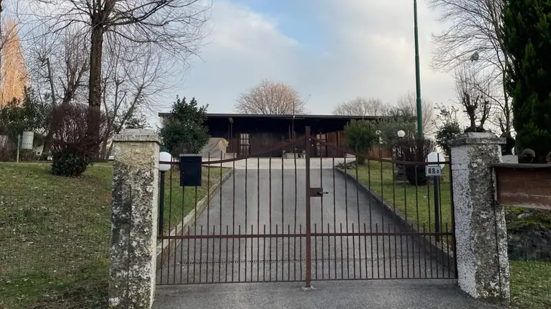 Il furto alla sede degli alpini di Ciliverghe - Foto tratta da Fb