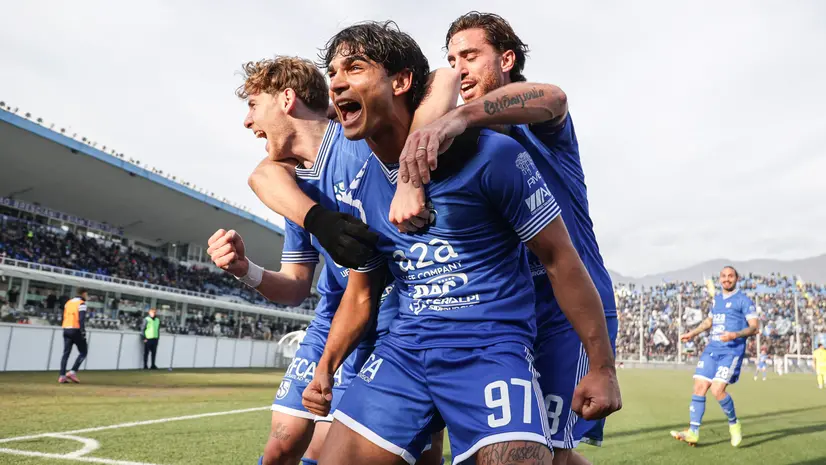 Cazzadori esulta dopo il gol - Foto New Reporter Nicoli © www.giornaledibrescia.it