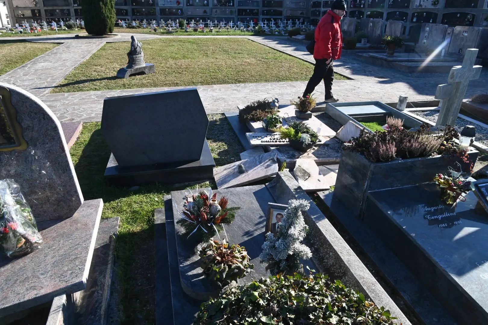 Il cimitero di Capriolo preso di mira dai ladri