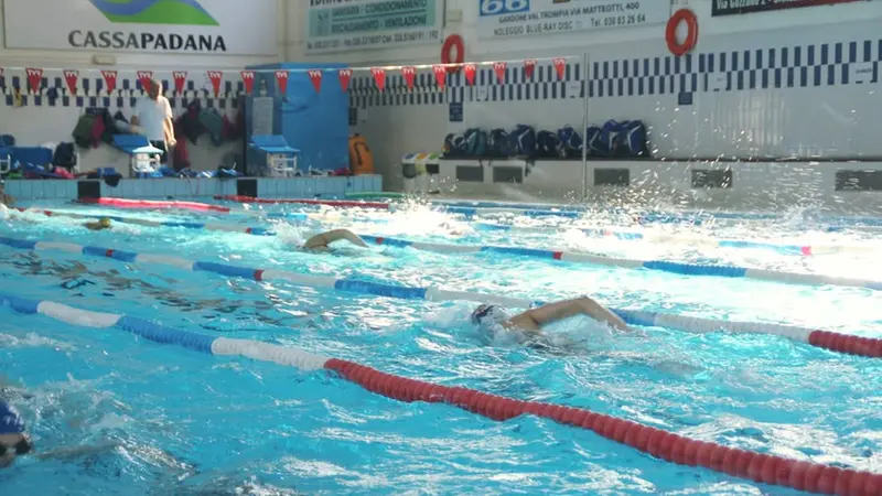 La piscina comunale di Gardone, che paga il conto per tutti