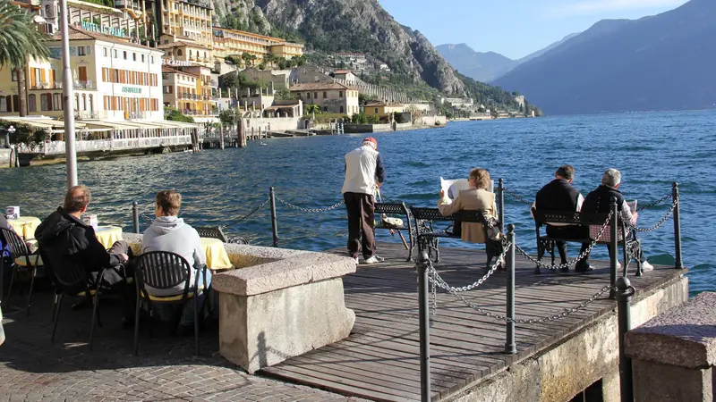 Una panoramica di Limone - © www.giornaledibrescia.it