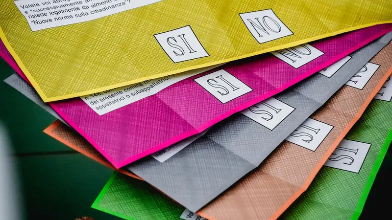 Le schede di un referendum - Foto Ansa © www.giornaledibrescia.it