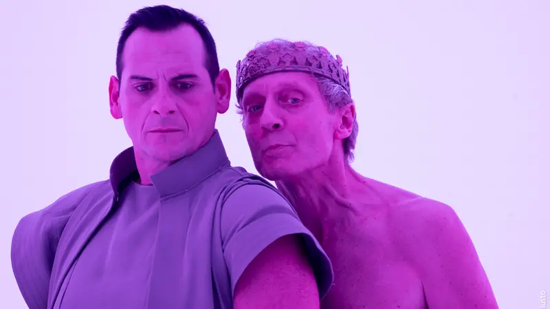 Pietro Faiella (a destra) è Riccardo III - Foto Manuela Giusto