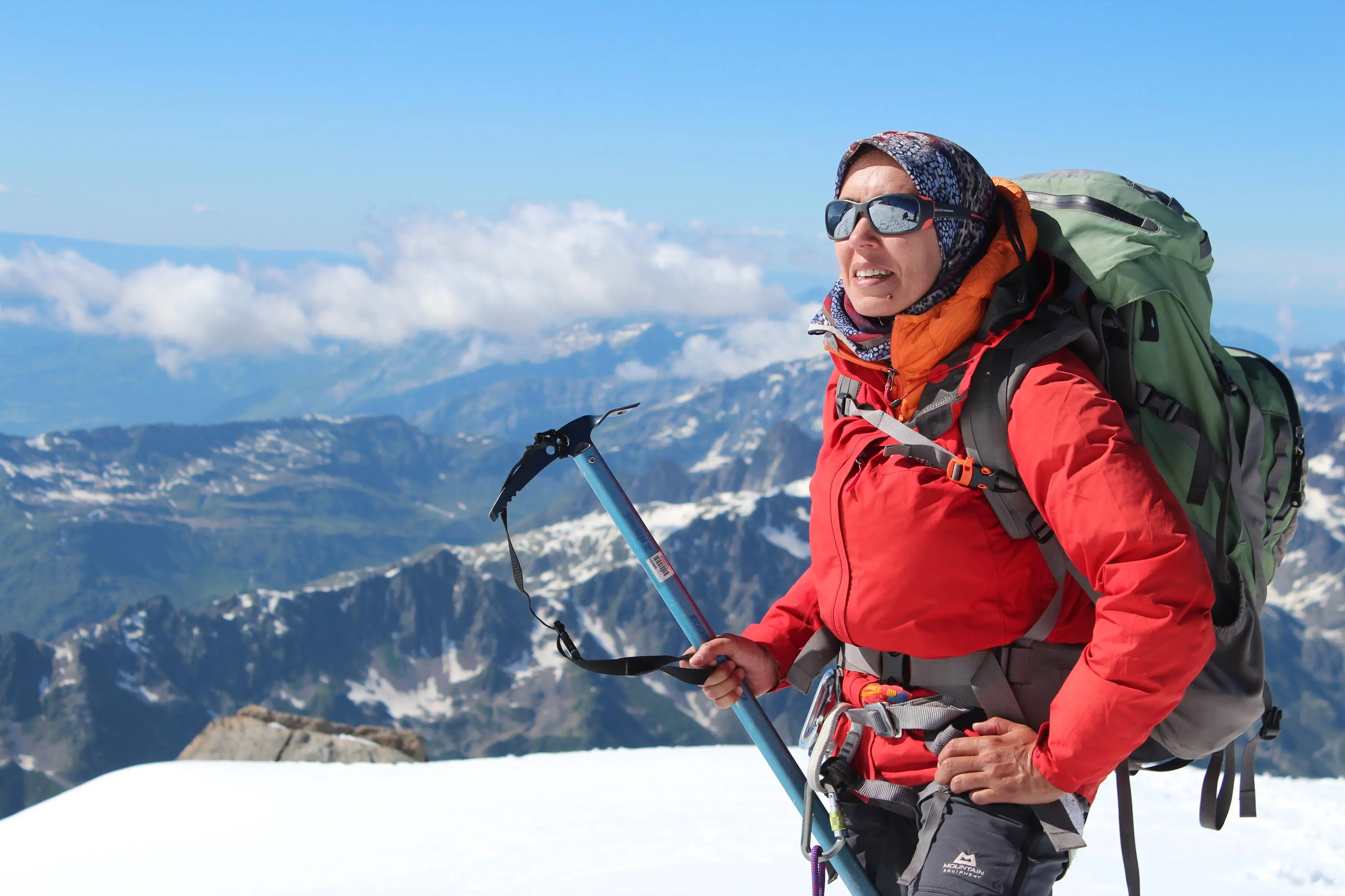 Bouchra Baibanou durante la scalata delle Seven Summits