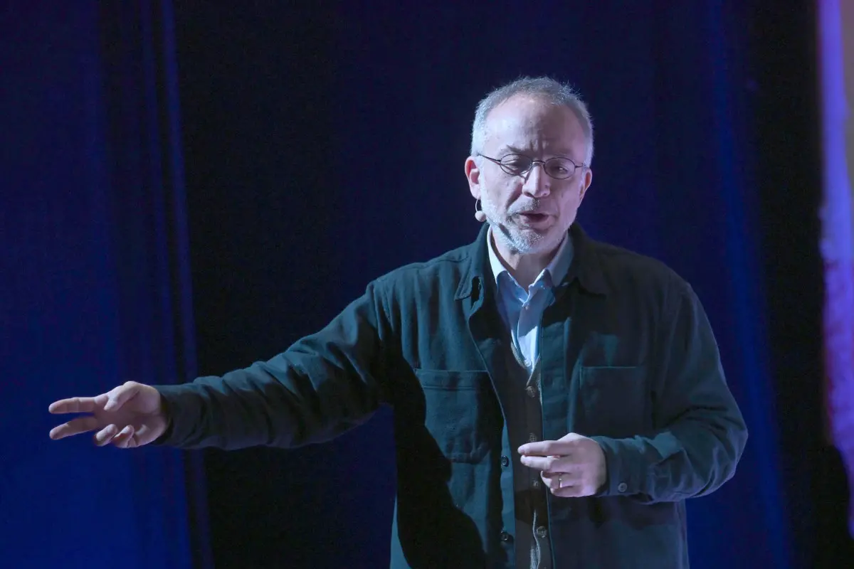 La lezione sulle piante di Giovanni Storti e Stefano Mancuso