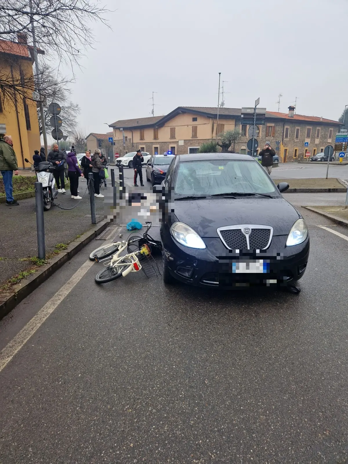 I mezzi coinvolti nell'incidente a Coccaglio © www.giornaledibrescia.it