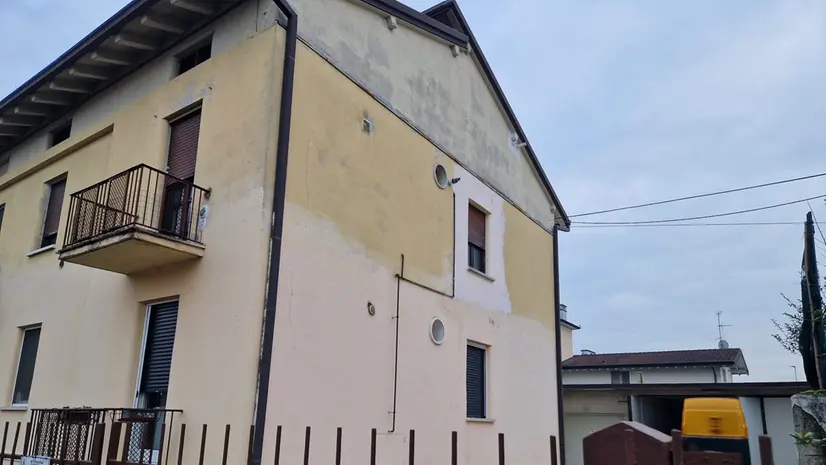La palazzina a Lograto - © www.giornaledibrescia.it