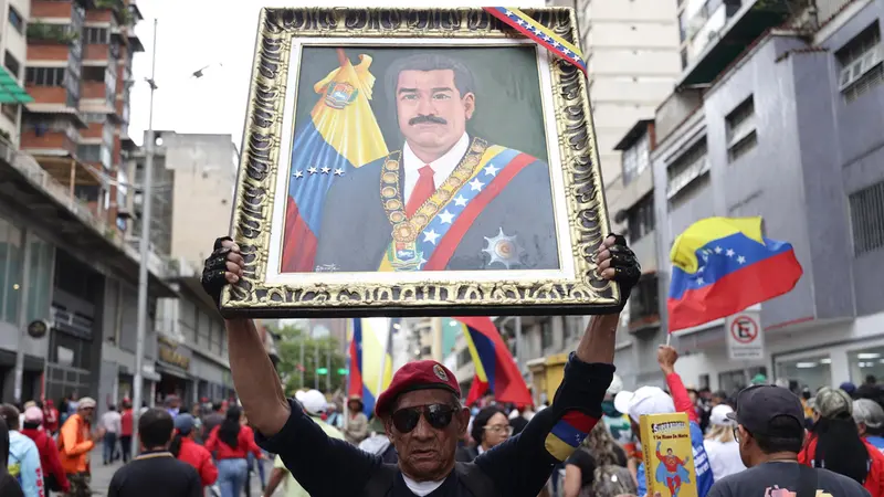 Un sostenitore del rilascio di Maduro - Foto Ansa © www.giornaledibrescia.it