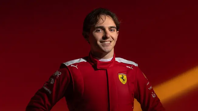 Tommaso Mosca nello scatto scelto per l'annuncio ufficiale