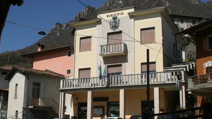Il palazzo municipale di Mura - © www.giornaledibrescia.it
