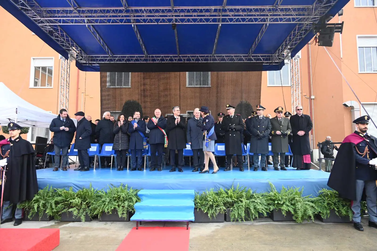 Il giuramento degli Agenti allievi alla Polgai