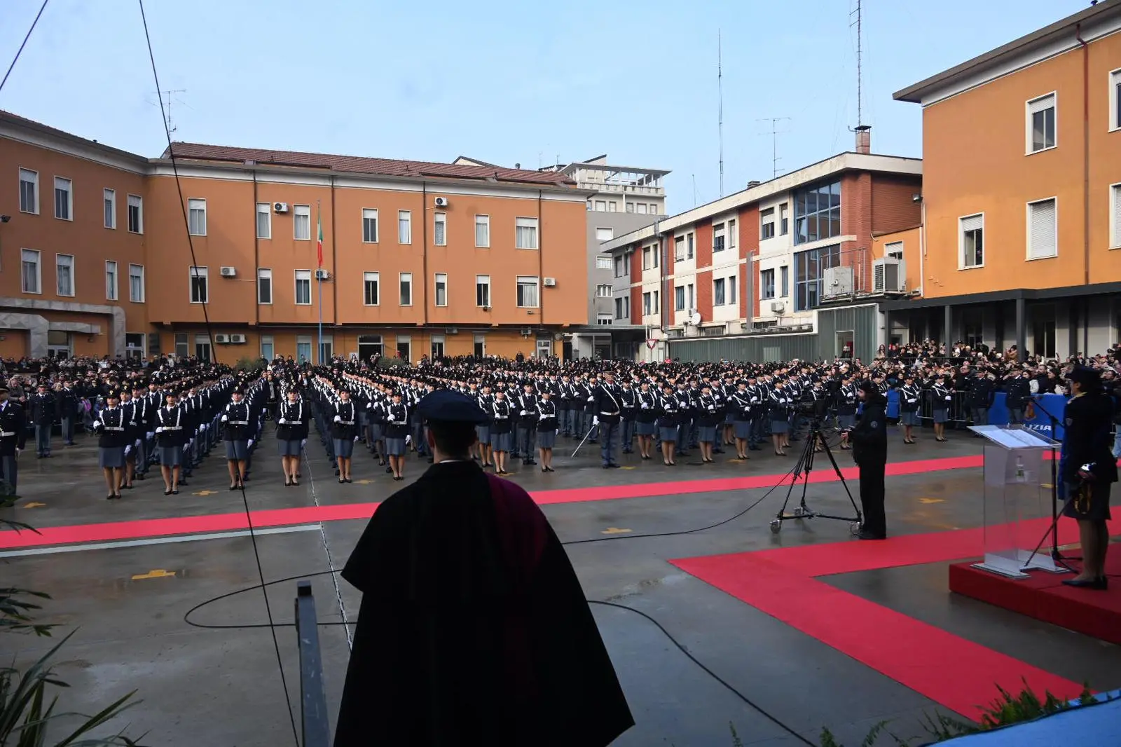 Il giuramento degli Agenti allievi alla Polgai