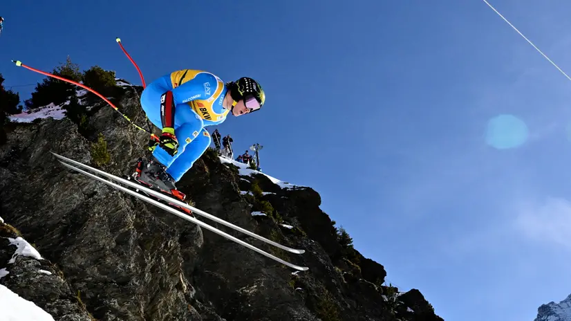 Giovanni Franzoni in azione a Wengen - Foto Epa/Jean-Cristophe Bott © www.giornaledibrescia.it
