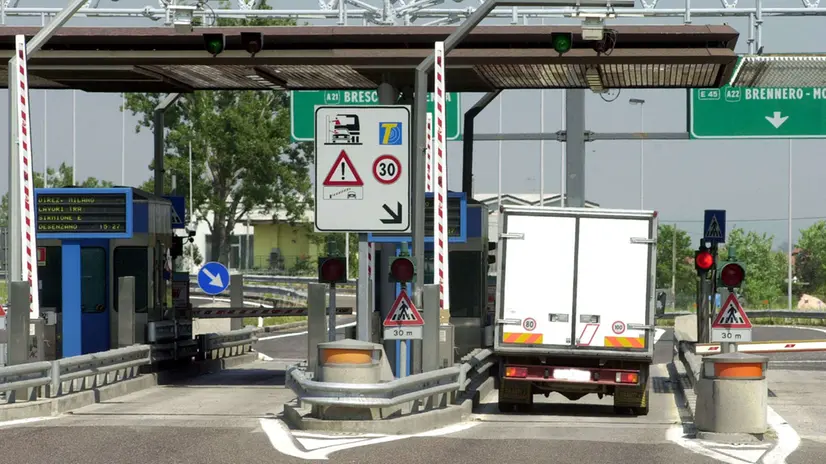 Il casello di Sirmione - © www.giornaledibrescia.it