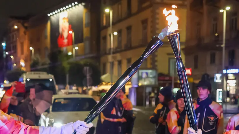 La Fiamma olimpica in viaggio per l'Italia - Foto Ansa/Cesare Abbate © www.giornaledibrescia.it