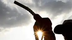 Fare rifornimento di gasolio è diventato più caro - © www.giornaledibrescia.it