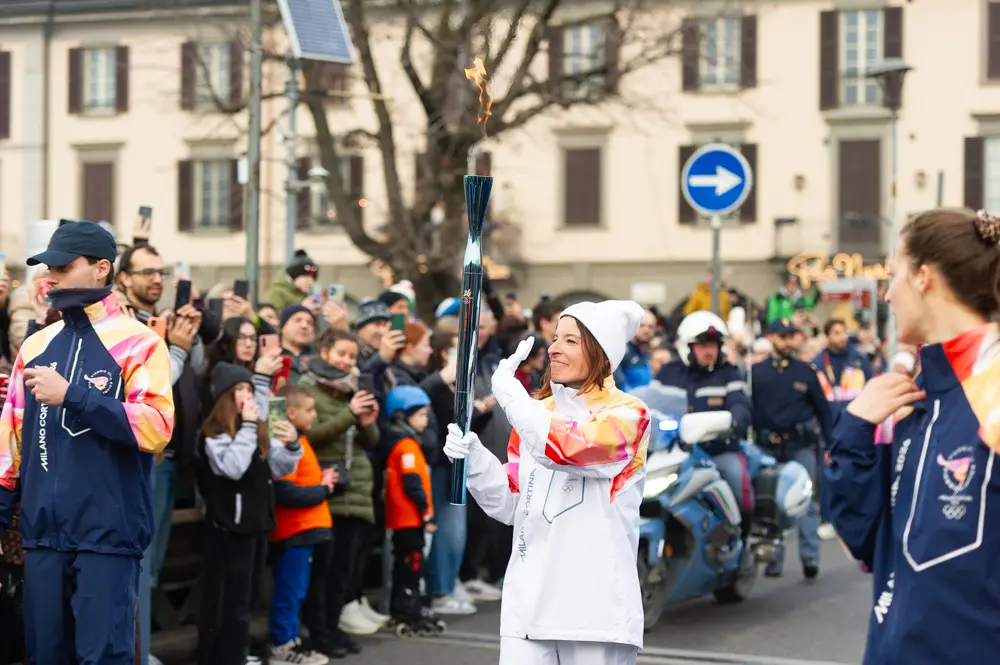 La Fiamma olimpica tra Sarnico e Paratico