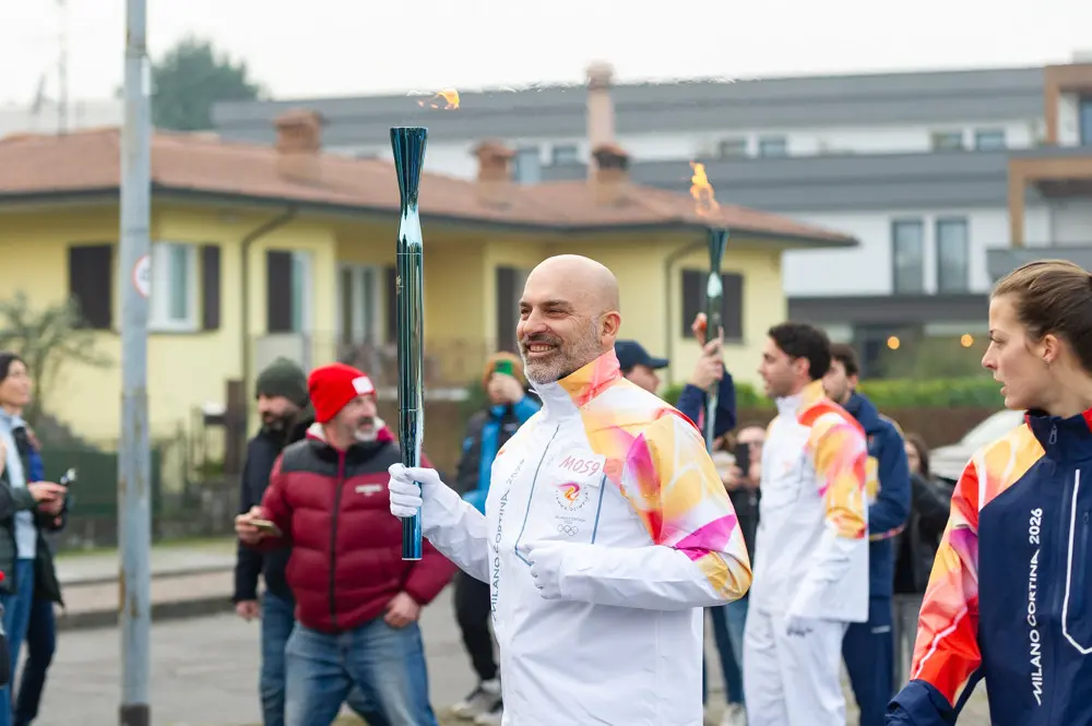 La Fiamma olimpica tra Sarnico e Paratico