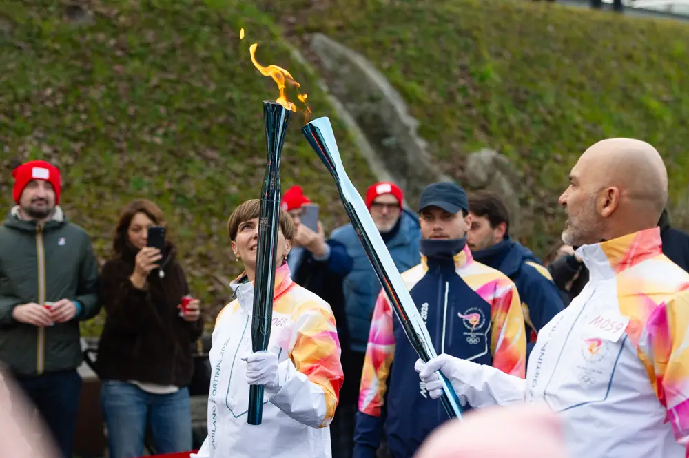 La Fiamma olimpica tra Sarnico e Paratico