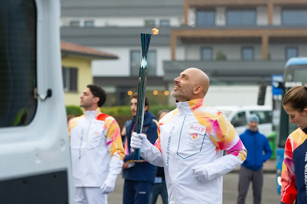 La Fiamma olimpica tra Sarnico e Paratico