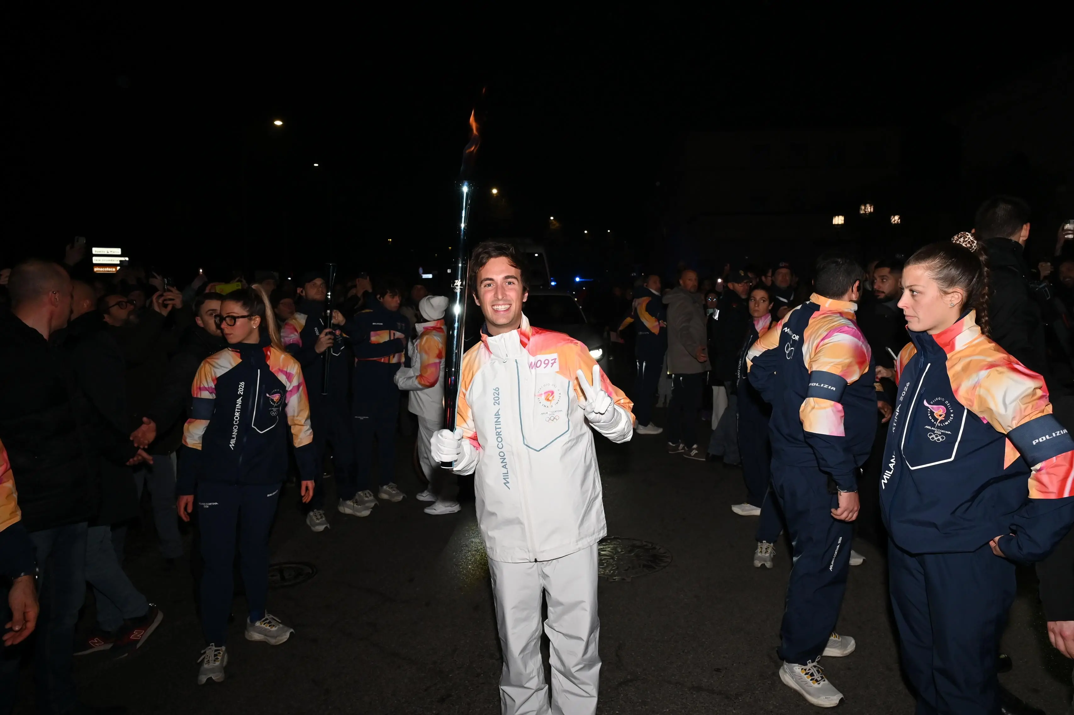 I tedofori con la Fiamma olimpica a Brescia