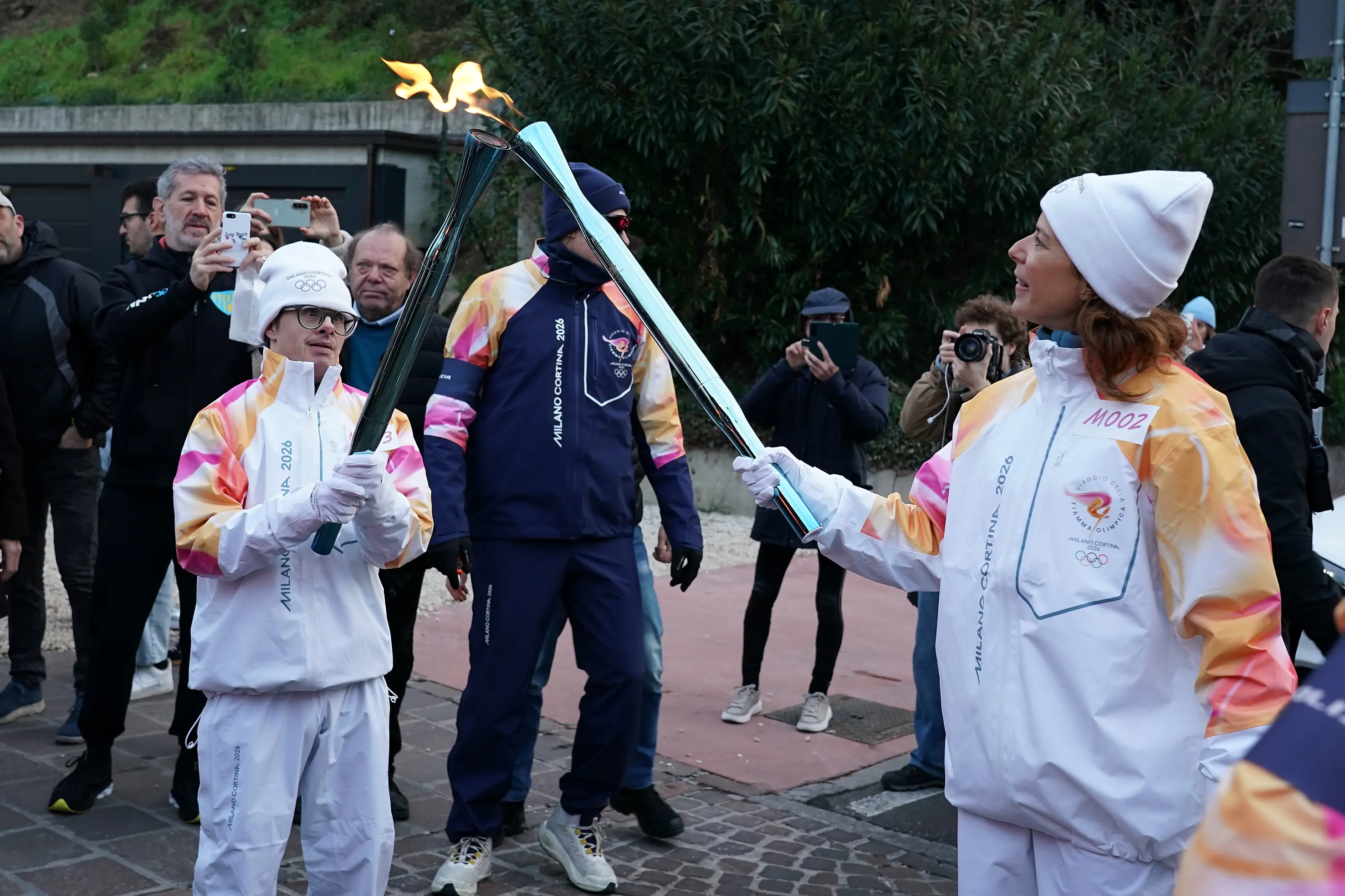 Il passaggio della Fiamma olimpica da Desenzano del Garda
