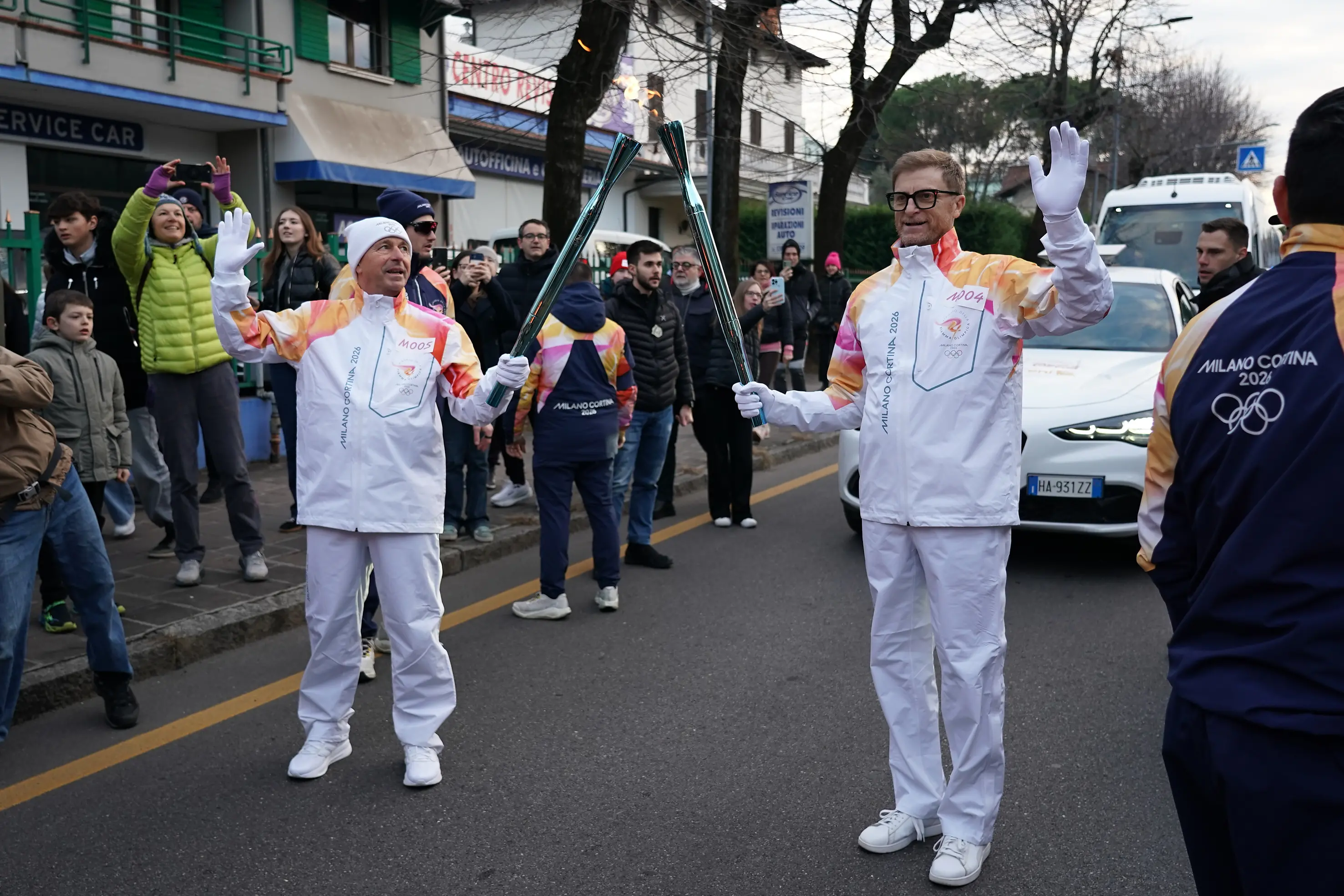 Il passaggio della Fiamma olimpica da Desenzano del Garda