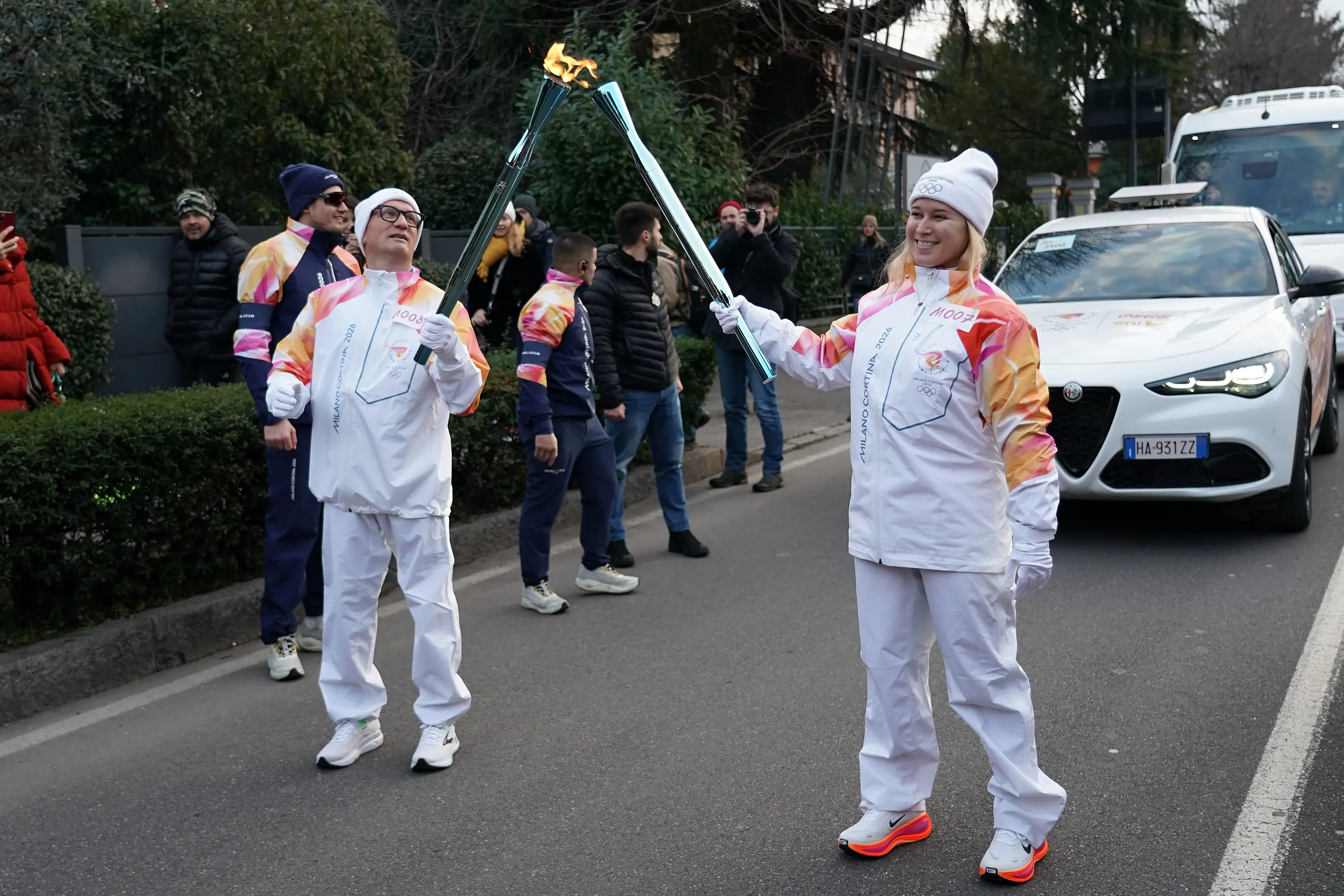 Il passaggio della Fiamma olimpica da Desenzano del Garda