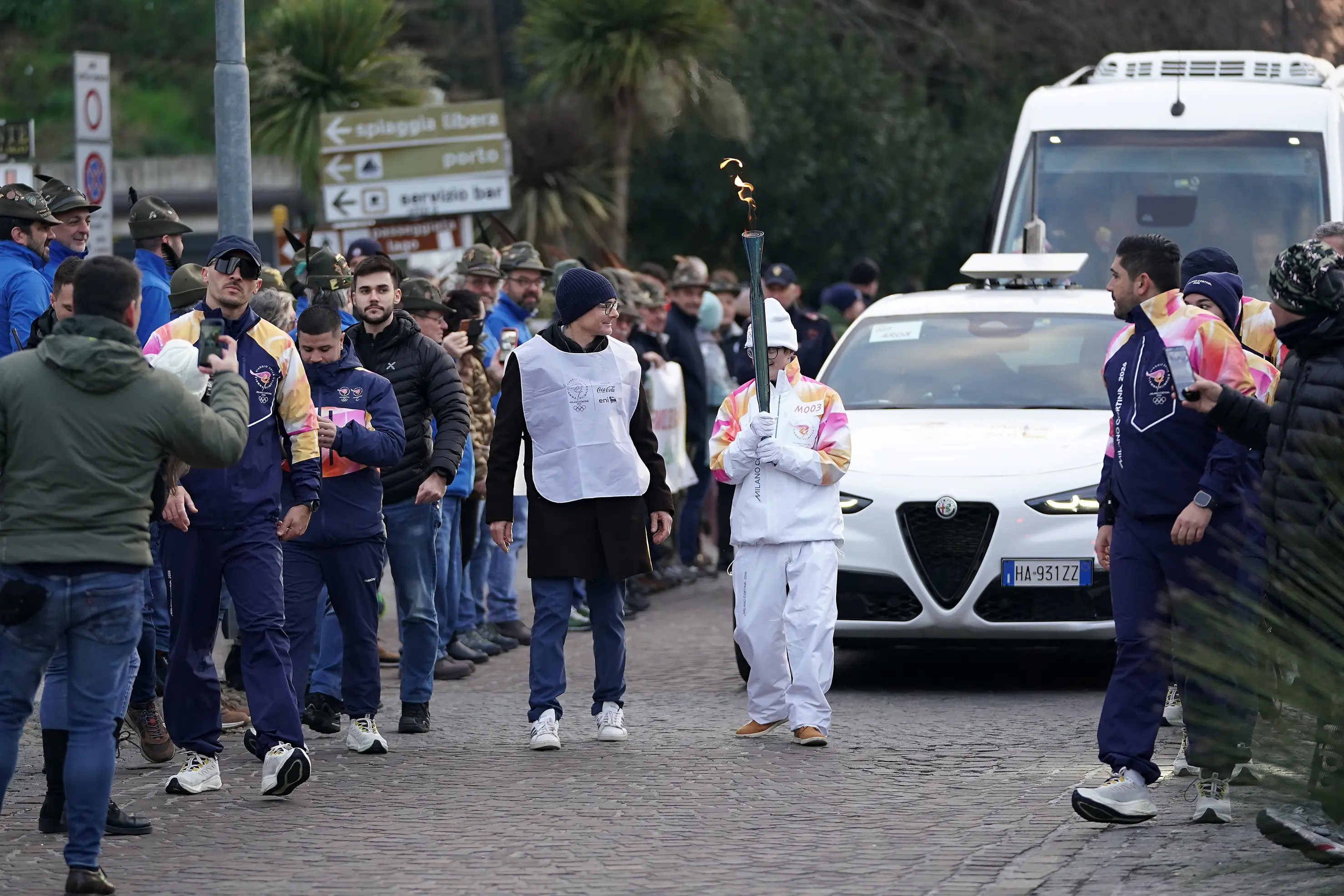 Il passaggio della Fiamma olimpica da Desenzano del Garda