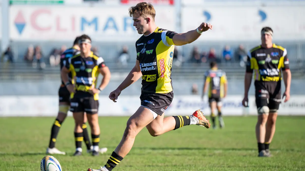 Un calcio di Bruniera - © www.giornaledibrescia.it