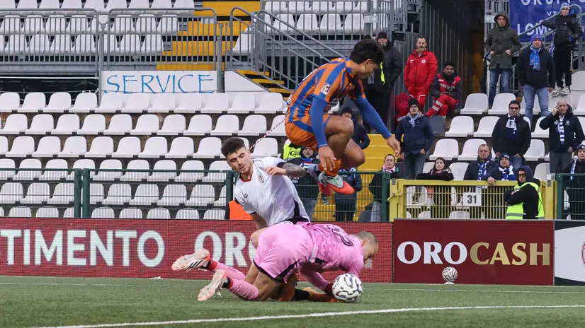 L'ultima occasione capitata sui piedi di Cazzadori - Foto New Reporter Nicoli © www.giornaledibrescia.it