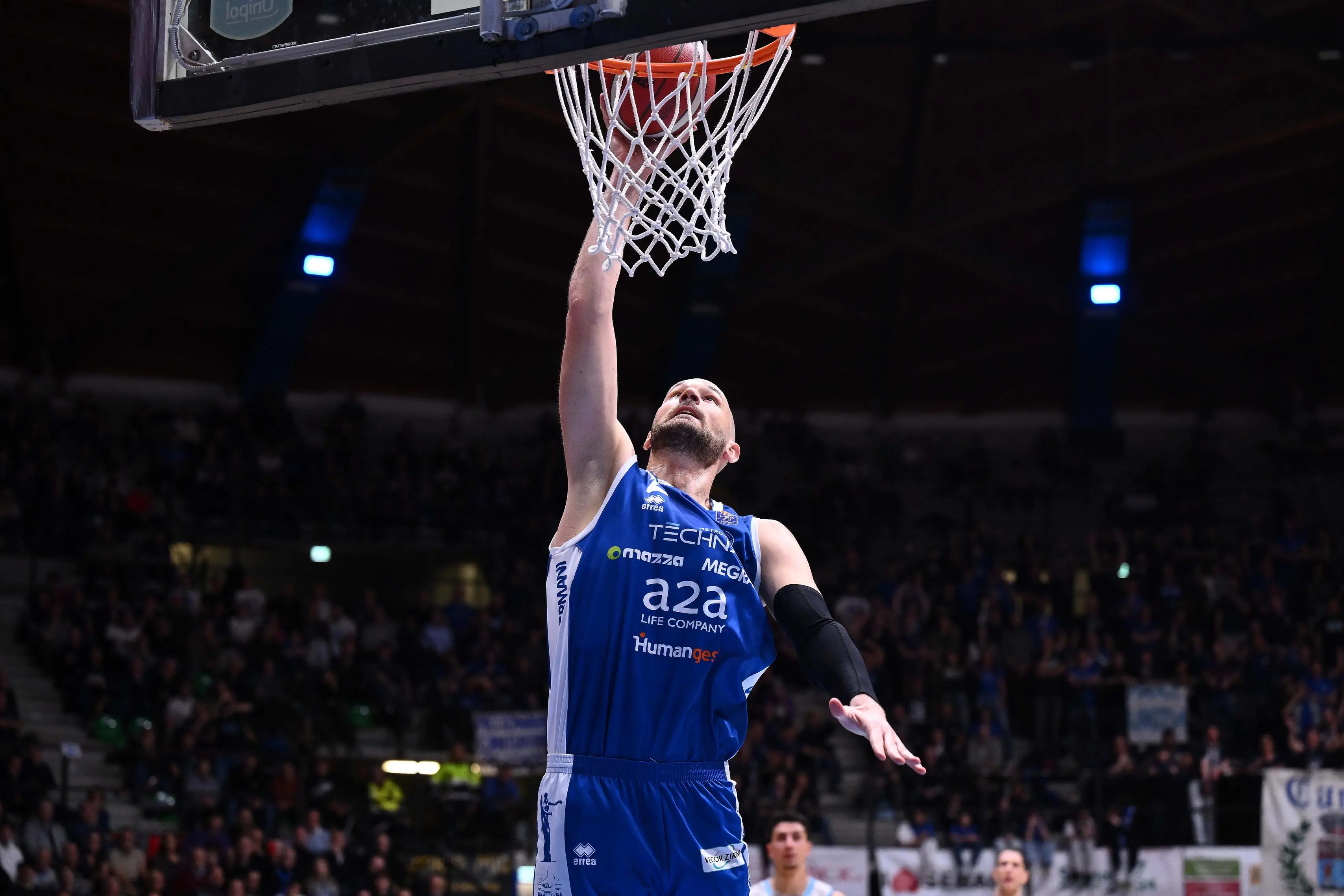 Basket: le immagini di Cantù-Germani Brescia
