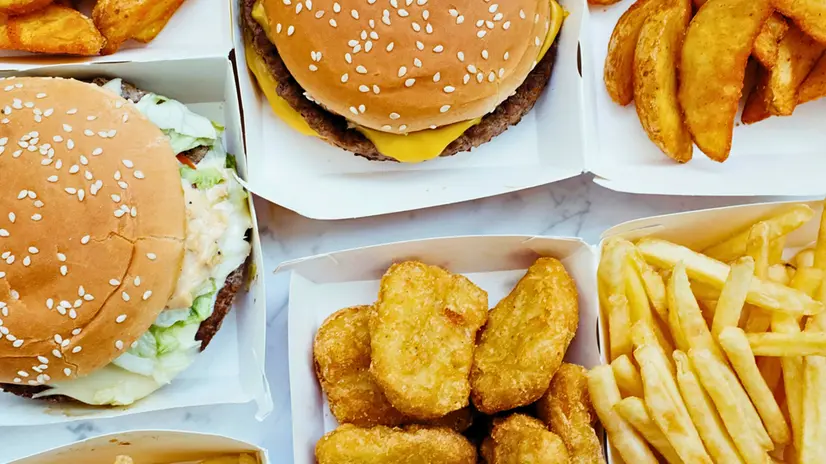 Ecco perché i cibi ultra-processati non dovrebbero far parte della quotidianità