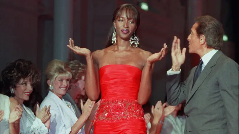 Valentino con Naomi Campbell - Valentino con Naomi Campbell