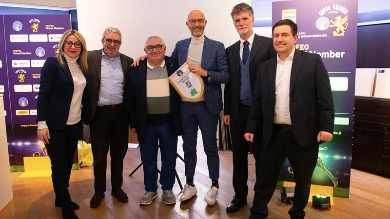 I rappresentanti della Lnd con il vice direttore generale di Editoriale Bresciana Davanzo, l’amministratore delegato Torri e il vice direttore del Giornale di Brescia Bardaglio